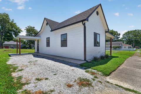 Tiny photo for 1506 N McCann Street, Kokomo, IN 46901 (MLS # 202628086)