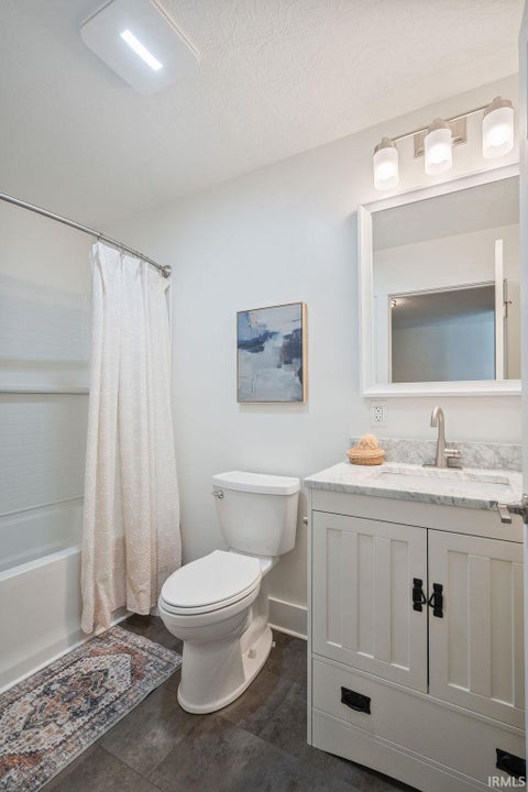 Tiny photo for 2124 Foxfire Lane, Kokomo, IN 46902 (MLS # 202637934)