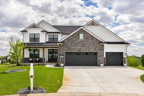 Photo of 4431 Admirals Cove Drive, Lafayette, IN 47909 (MLS # 202616459)