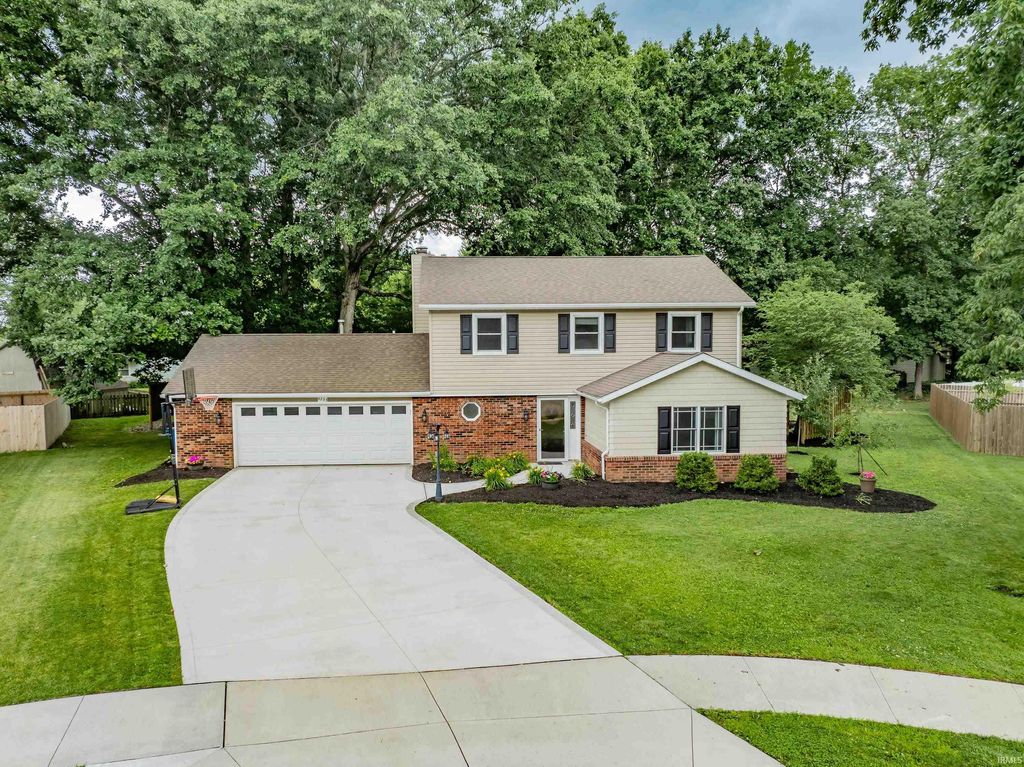 Photo of 4233 Havenwood Court, Woodburn, IN 46797 (MLS # 202625071)
