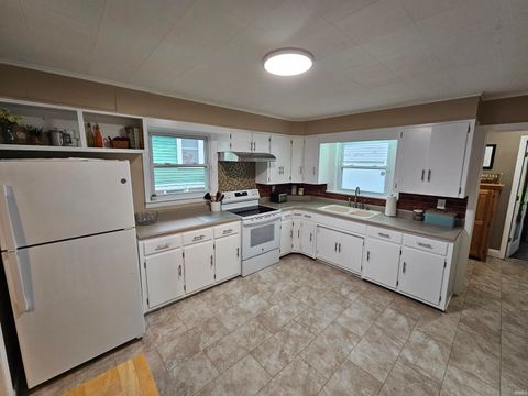 Tiny photo for 813 W 4th Street, Bicknell, IN 47512 (MLS # 202624845)