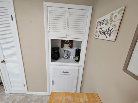Tiny photo for 813 W 4th Street, Bicknell, IN 47512 (MLS # 202624845)