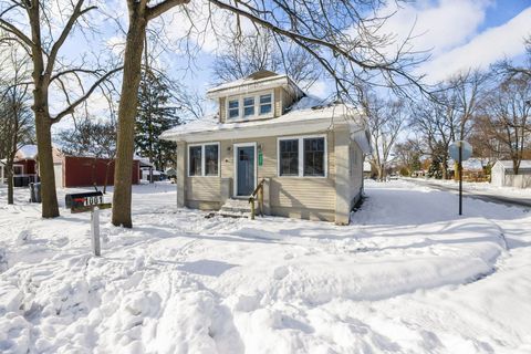 Photo of 1001 S 12Th Street, Goshen, IN 46526 (MLS # 202548660)