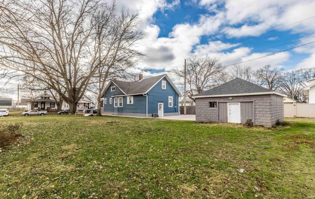 Photo of 710 Jefferson Avenue, Evansville, IN 47713 (MLS # 202601605)