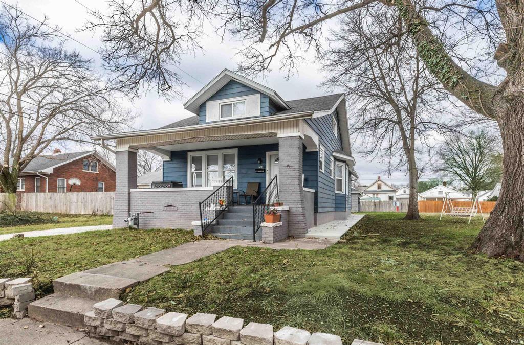 Photo of 710 Jefferson Avenue, Evansville, IN 47713 (MLS # 202601605)