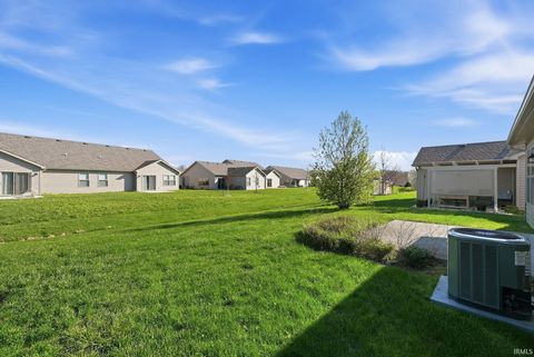 Tiny photo for 436 Kings Cross Crossing, Huntington, IN 46750 (MLS # 202611567)