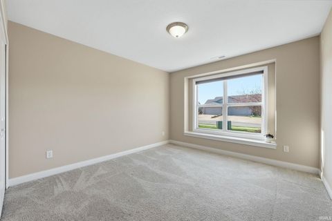 Tiny photo for 436 Kings Cross Crossing, Huntington, IN 46750 (MLS # 202611567)