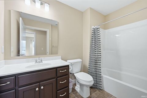 Tiny photo for 436 Kings Cross Crossing, Huntington, IN 46750 (MLS # 202611567)