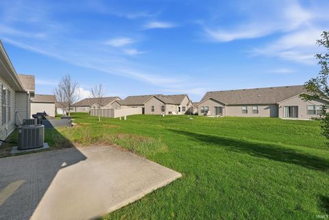 Tiny photo for 436 Kings Cross Crossing, Huntington, IN 46750 (MLS # 202611567)