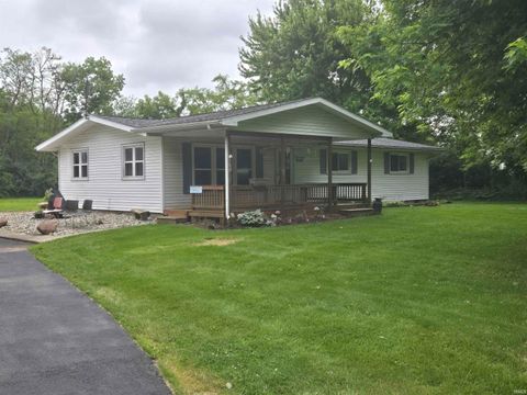 Photo of 6302 Goshen Road, Fort Wayne, IN 46818 (MLS # 202622093)