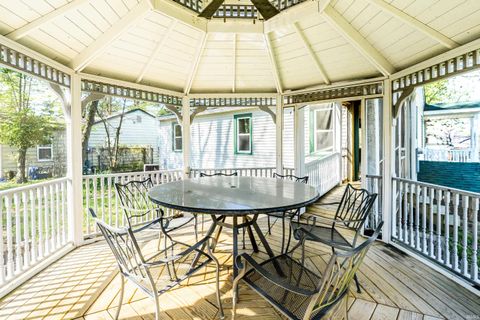 Tiny photo for 901 S Lincoln Street, Bloomington, IN 47401 (MLS # 202624782)