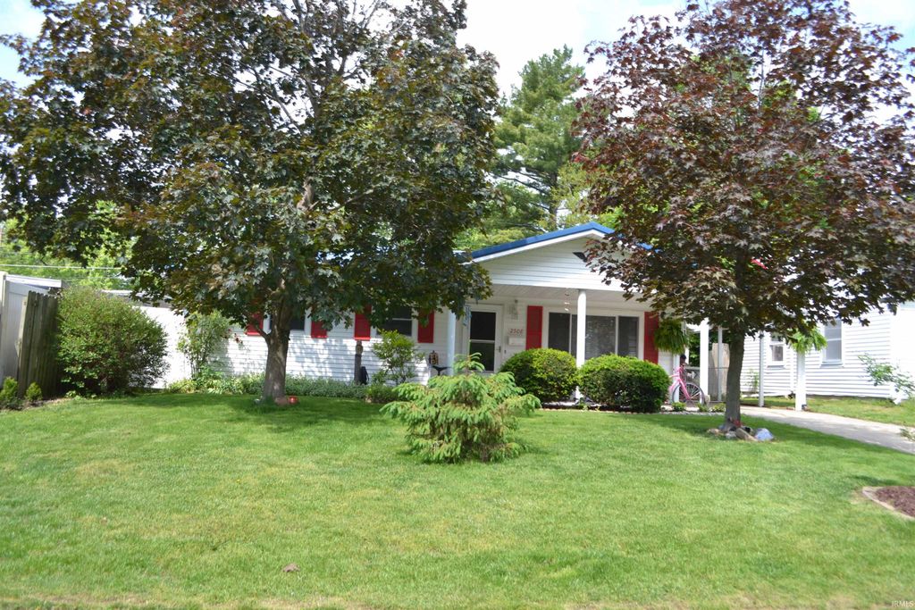 Photo of 2508 Edgelea Drive, Lafayette, IN 47909 (MLS # 202618292)