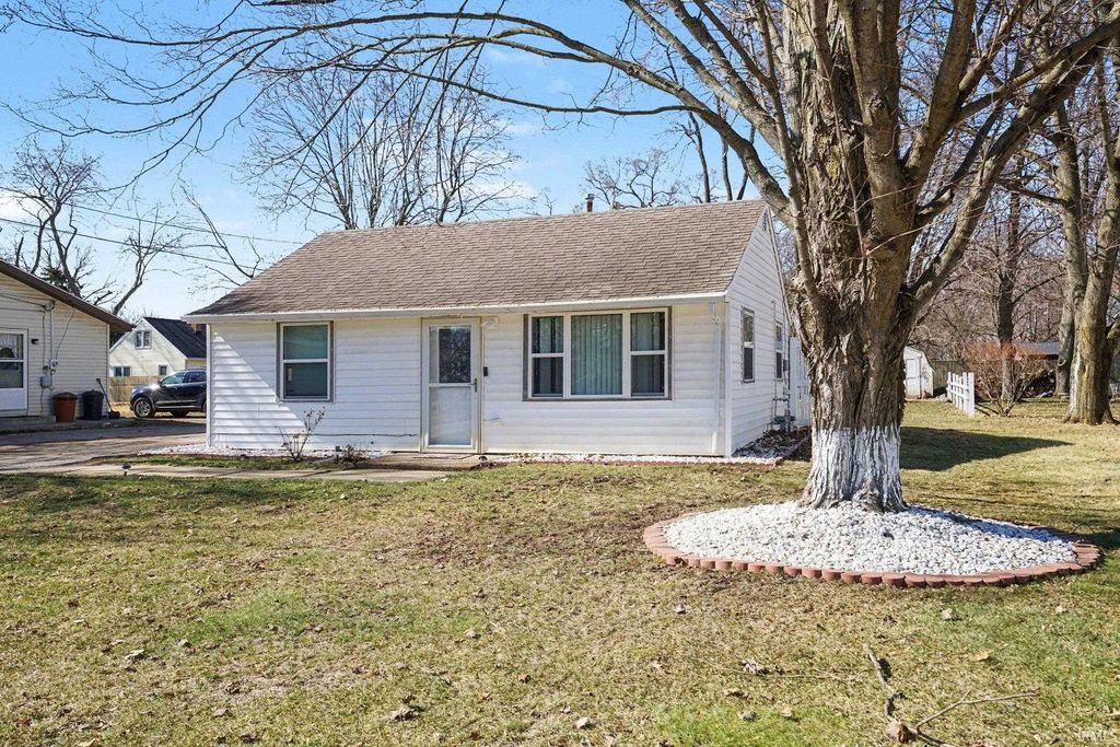 Photo of 59245 Lewis Street, Elkhart, IN 46517 (MLS # 202605455)
