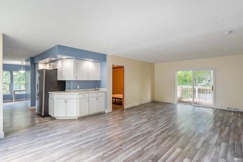 Tiny photo for 4222 W Curry Court, Bloomington, IN 47403 (MLS # 202637509)