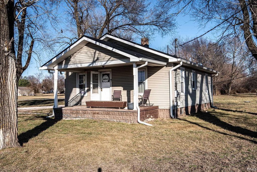 Photo of 2320 S Henderson Road, Vincennes, IN 47591 (MLS # 202601367)