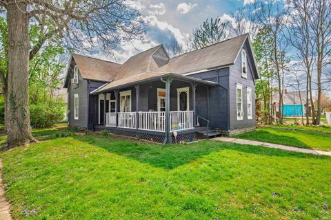 Photo of 403-405 W 5th Street, Anderson, IN 46016 (MLS # 202613964)