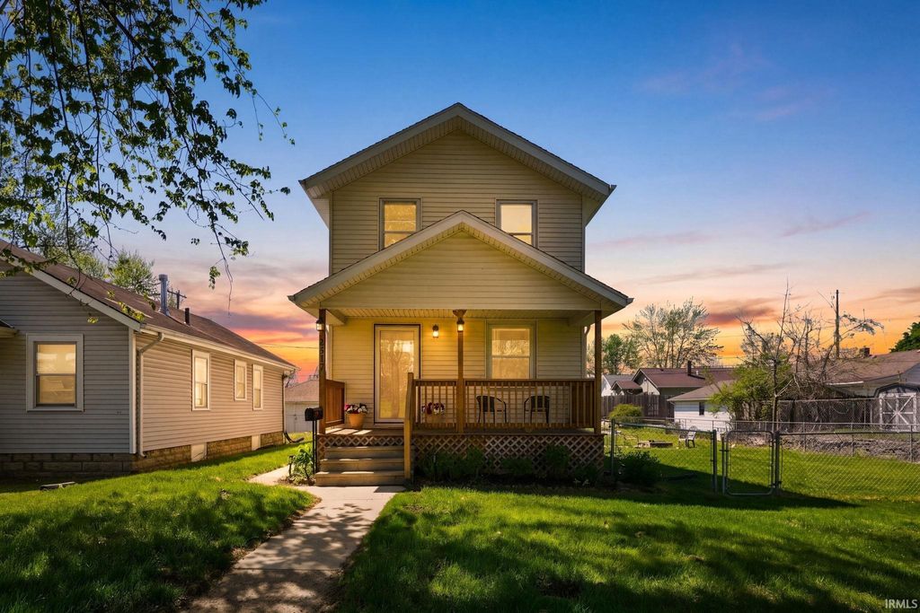 Photo of 2517 Parnell Avenue, Fort Wayne, IN 46805 (MLS # 202614246)