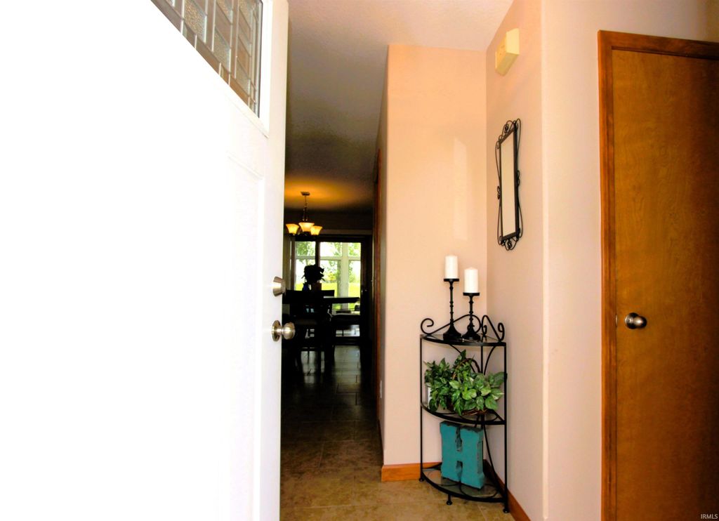 Photo of 3125 Troutwood Drive, Fort Wayne, IN 46818 (MLS # 202619188)