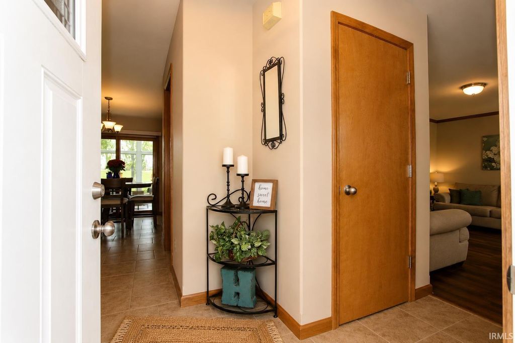 Photo of 3125 Troutwood Drive, Fort Wayne, IN 46818 (MLS # 202619188)
