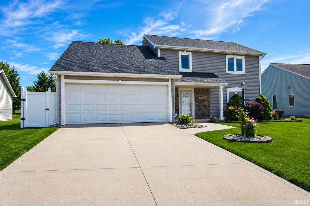 Photo of 3125 Troutwood Drive, Fort Wayne, IN 46818 (MLS # 202619188)
