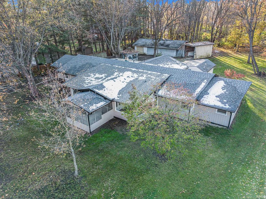 Photo of 56825 Elmer Avenue, South Bend, IN 46619 (MLS # 202546238)