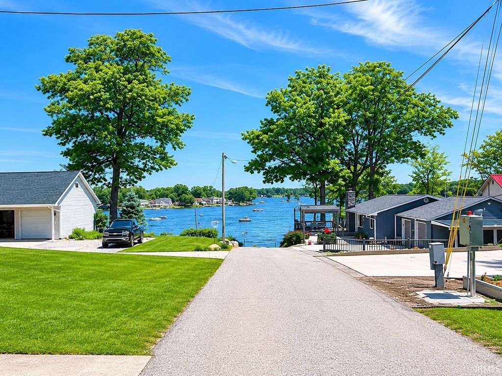 Photo of 160 221 C Hamilton LK Lane, Hamilton, IN 46742 (MLS # 202620875)