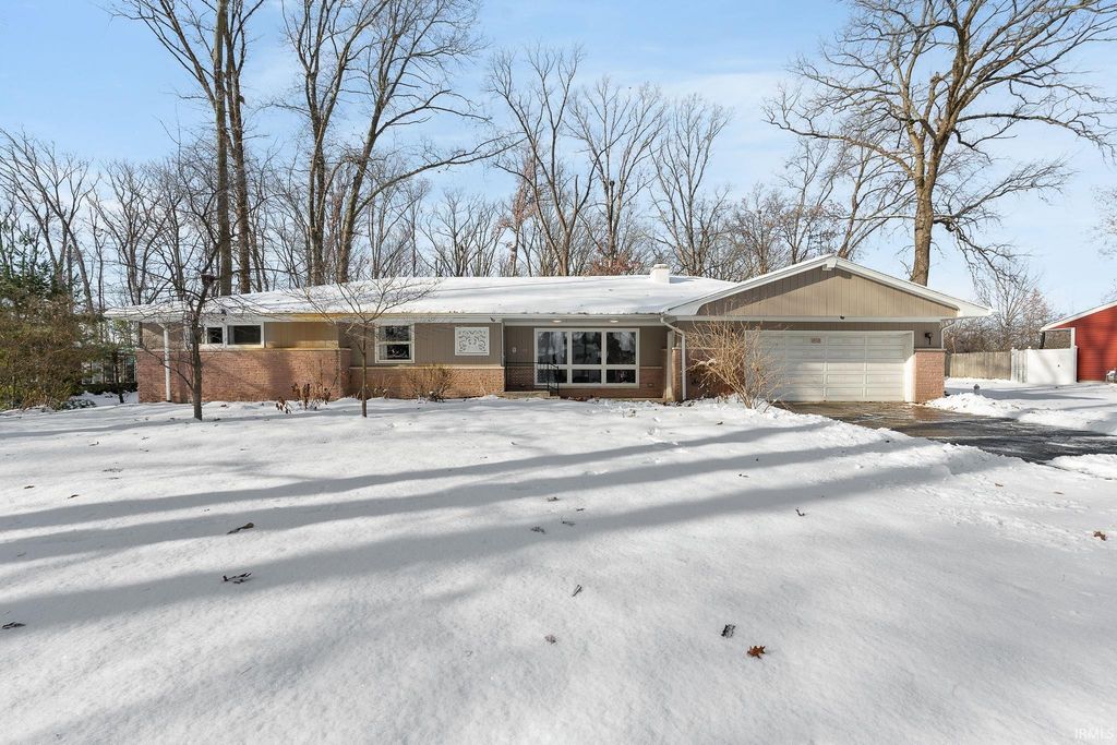 Photo of 1818 Marietta Drive, Fort Wayne, IN 46804 (MLS # 202547855)