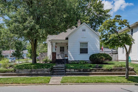 Photo of 1501 Runnion Avenue, Fort Wayne, IN 46808 (MLS # 202635090)