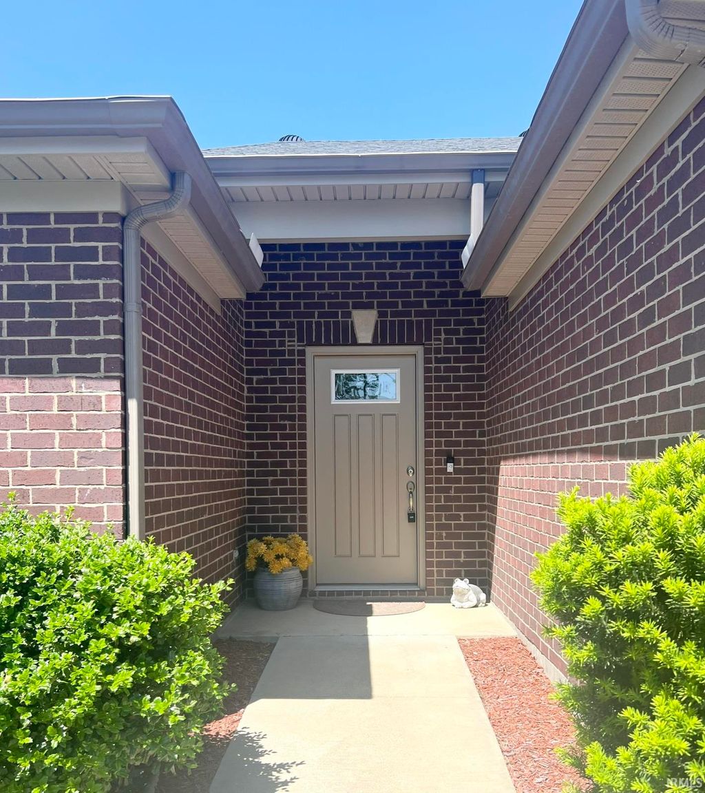 Photo of 5020 Mustang Drive, Evansville, IN 47715 (MLS # 202614373)