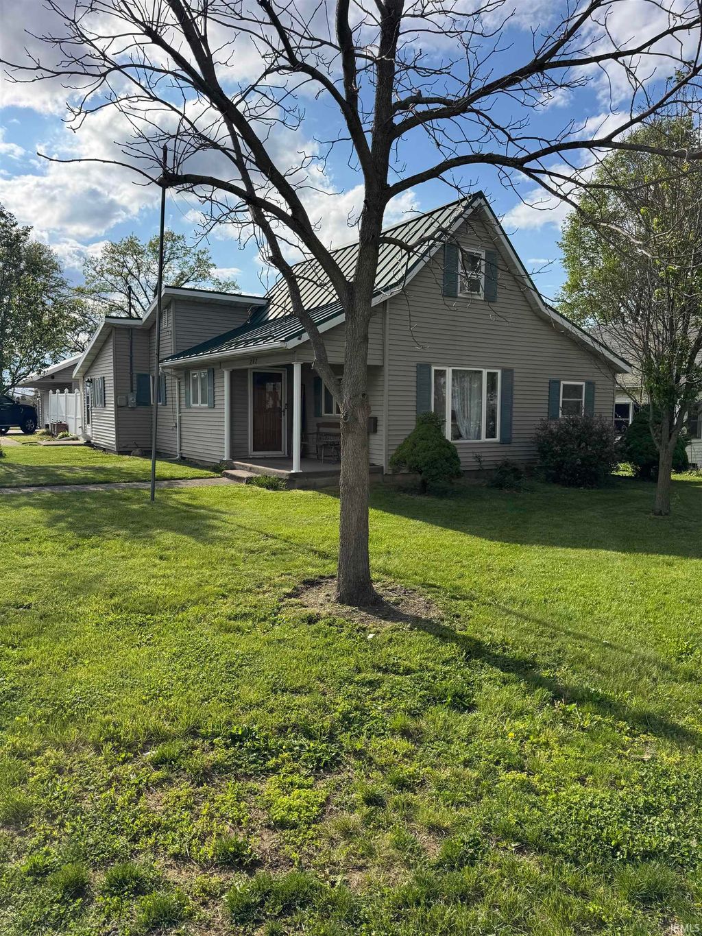 Photo of 202 Shadyside Street, Dunkirk, IN 47336 (MLS # 202615703)