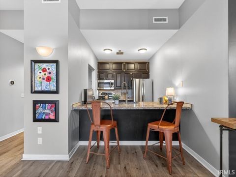 Tiny photo for 113 W Wayne Street #212, Fort Wayne, IN 46802 (MLS # 202618686)