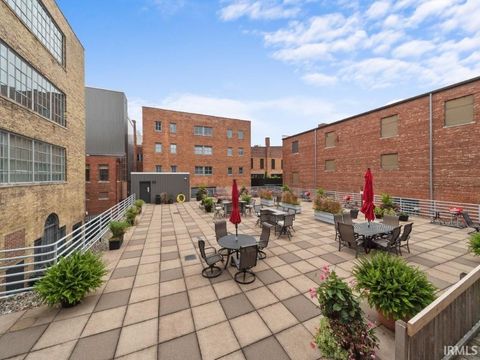 Tiny photo for 113 W Wayne Street #212, Fort Wayne, IN 46802 (MLS # 202618686)