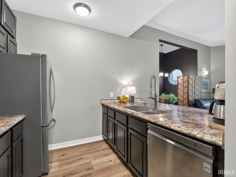 Tiny photo for 113 W Wayne Street #212, Fort Wayne, IN 46802 (MLS # 202618686)