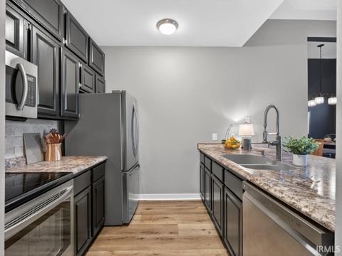 Tiny photo for 113 W Wayne Street #212, Fort Wayne, IN 46802 (MLS # 202618686)