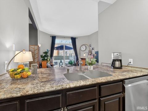 Tiny photo for 113 W Wayne Street #212, Fort Wayne, IN 46802 (MLS # 202618686)
