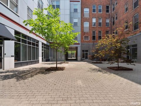 Tiny photo for 113 W Wayne Street #212, Fort Wayne, IN 46802 (MLS # 202618686)