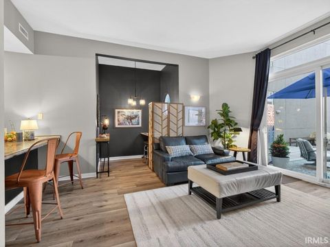 Tiny photo for 113 W Wayne Street #212, Fort Wayne, IN 46802 (MLS # 202618686)