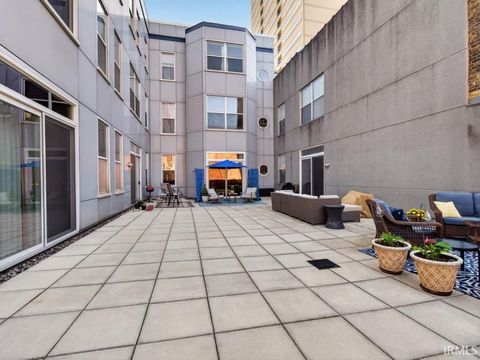 Tiny photo for 113 W Wayne Street #212, Fort Wayne, IN 46802 (MLS # 202618686)