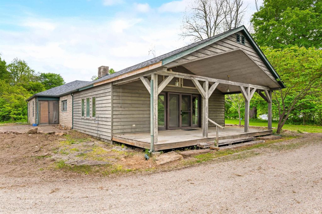 Photo of 4837 Covered Bridge Road, Nashville, IN 47448 (MLS # 202609173)