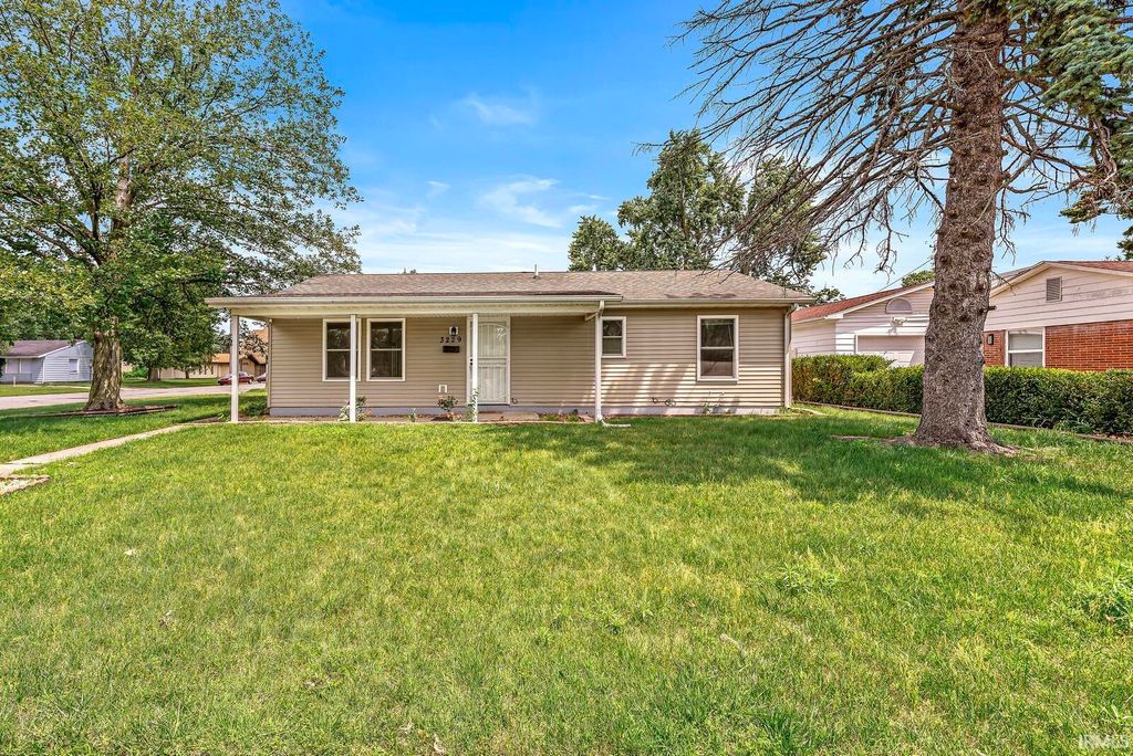Photo of 3229 Kent Lane, South Bend, IN 46615 (MLS # 202626077)