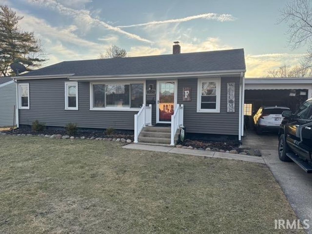 Photo of 1306 Hill Street, Rochester, IN 46975 (MLS # 202604925)