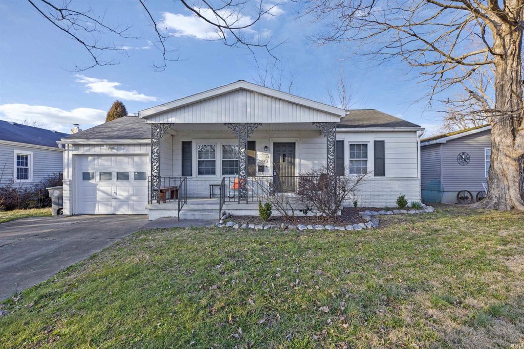 Photo of 2004 Frisse Avenue, Evansville, IN 47714 (MLS # 202605874)