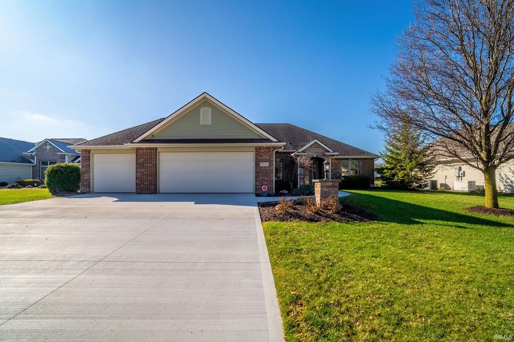 Photo of 1814 Moorings Way, Fort Wayne, IN 46825 (MLS # 202608302)