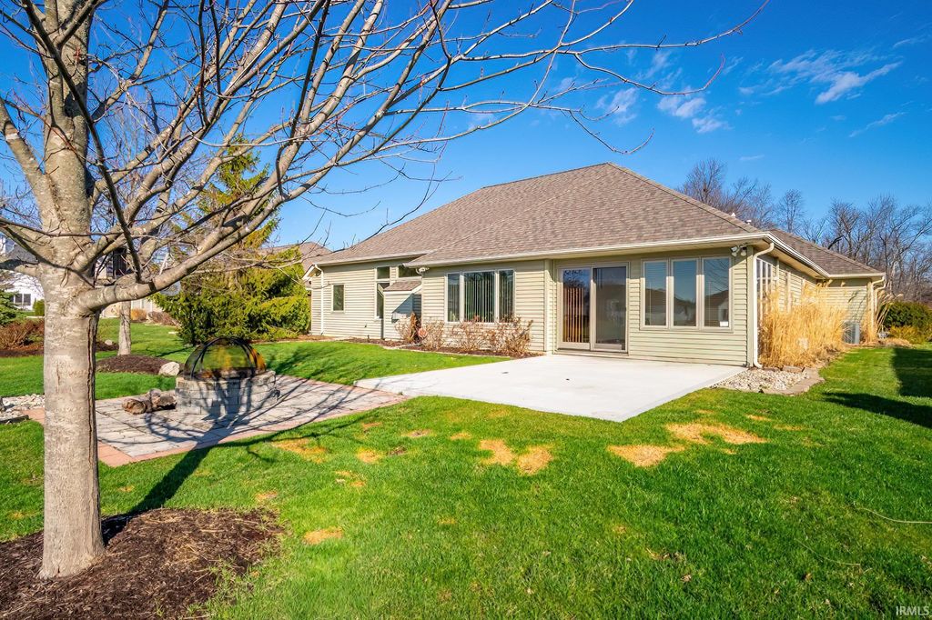 Photo of 1814 Moorings Way, Fort Wayne, IN 46825 (MLS # 202608302)