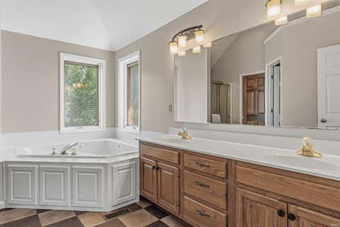 Tiny photo for 2306 Longleaf Court, Fort Wayne, IN 46814 (MLS # 202630979)