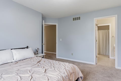 Tiny photo for 2306 Longleaf Court, Fort Wayne, IN 46814 (MLS # 202630979)