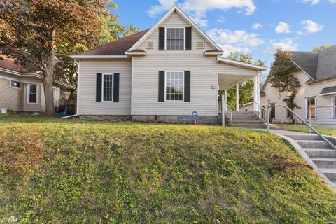 Photo of 911 E Walnut Street, Kokomo, IN 46901 (MLS # 202538879)