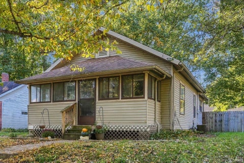 Tiny photo for 313 S Market Street, North Manchester, IN 46962 (MLS # 202642036)
