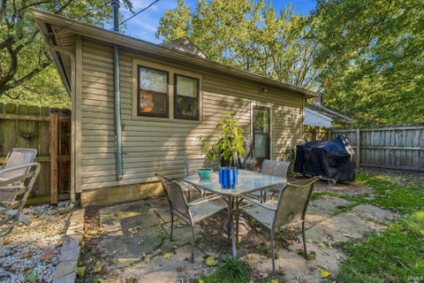 Tiny photo for 313 S Market Street, North Manchester, IN 46962 (MLS # 202642036)