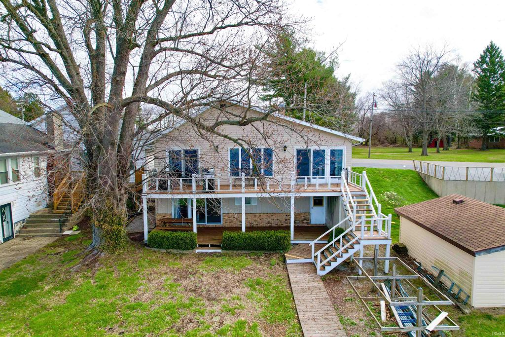 Photo of 1622 Bessmore Park Road, Rochester, IN 46975 (MLS # 202625655)